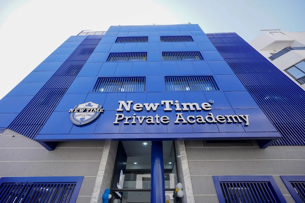 Façade du campus New Time Private Academy, Bouskoura